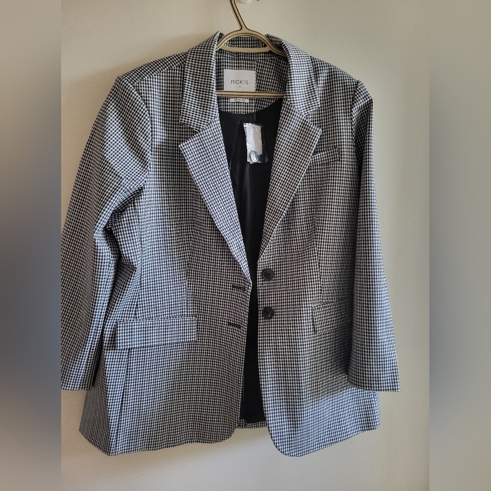 Ricki's Black and White Houndstooth Blazer
